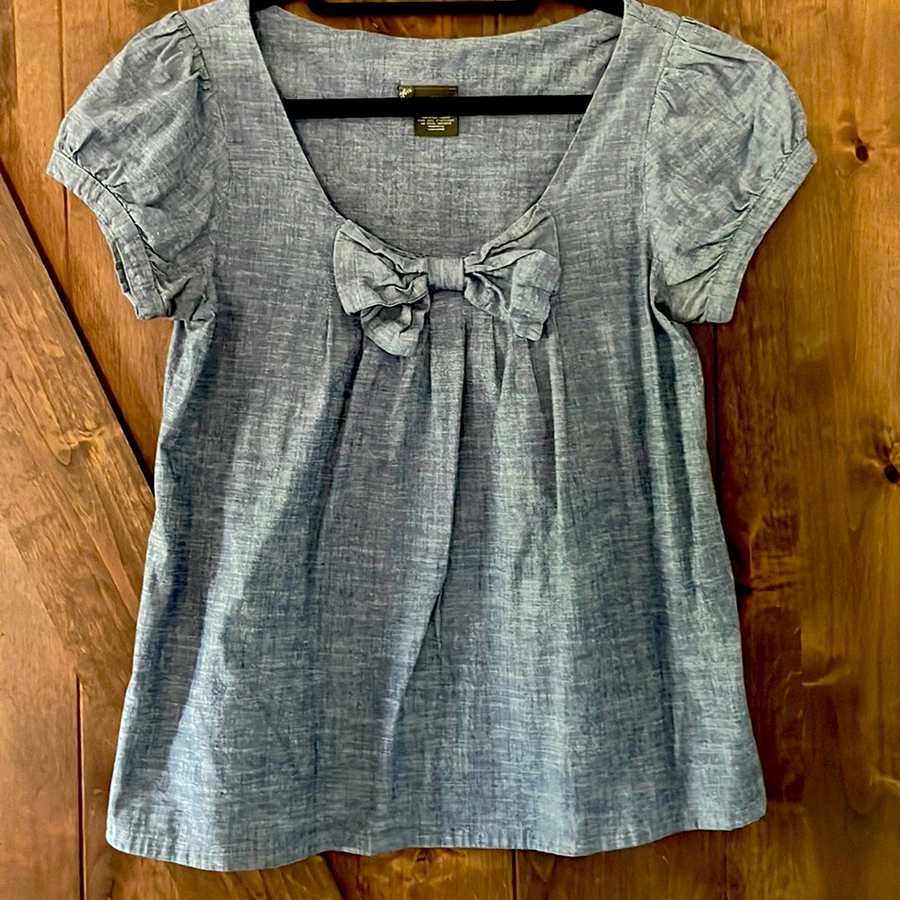 FEI Blouse; Size Medium